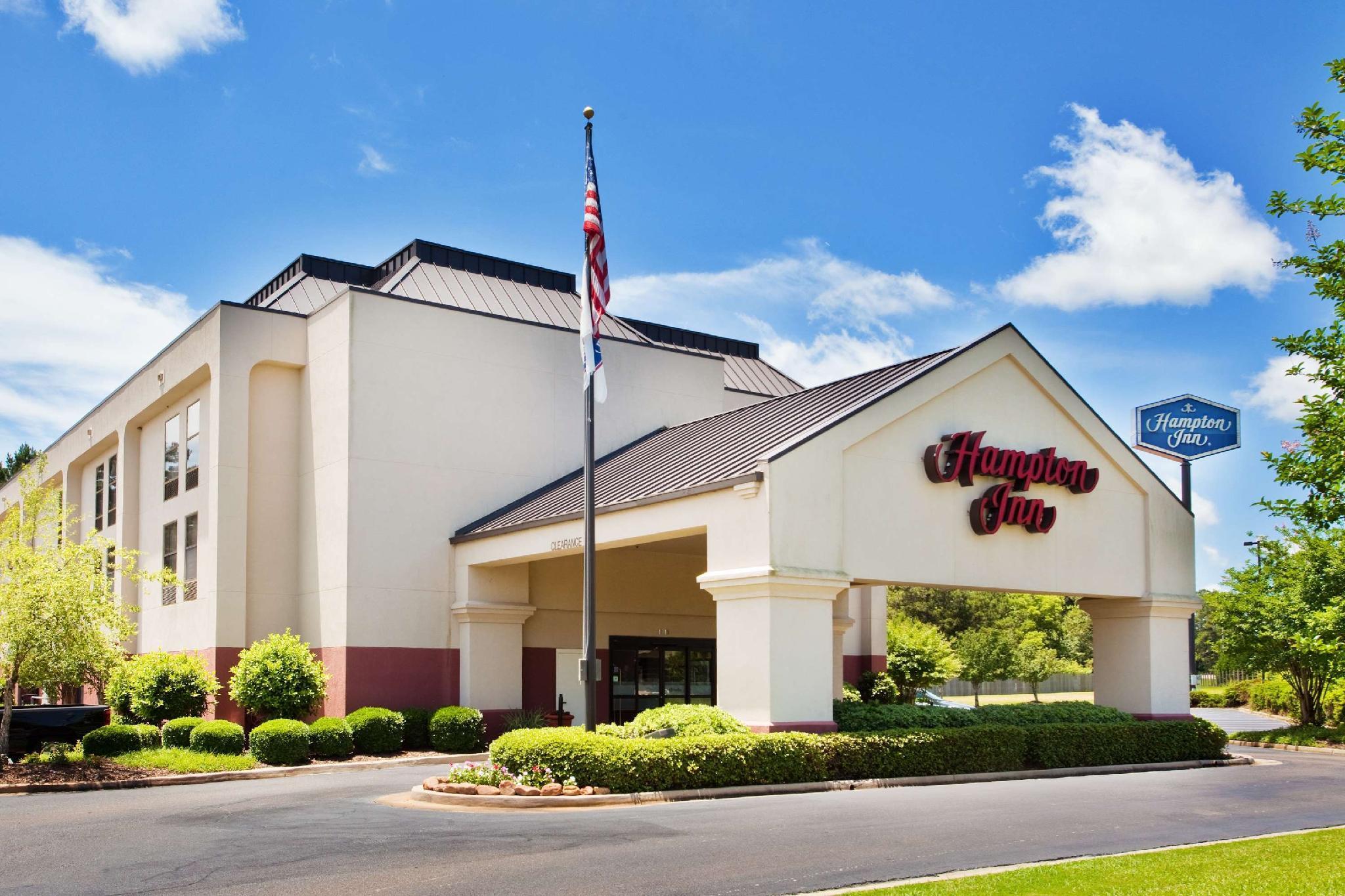 Hampton Inn Брукхейвен Экстерьер фото