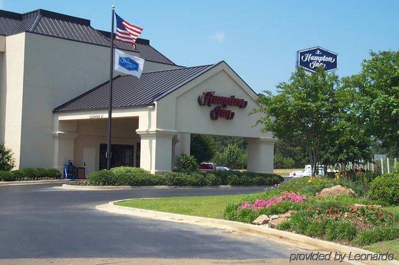 Hampton Inn Брукхейвен Экстерьер фото