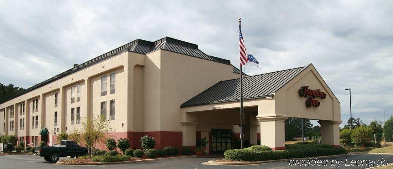 Hampton Inn Брукхейвен Экстерьер фото