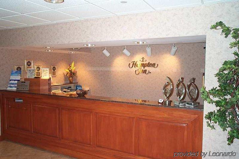 Hampton Inn Брукхейвен Интерьер фото