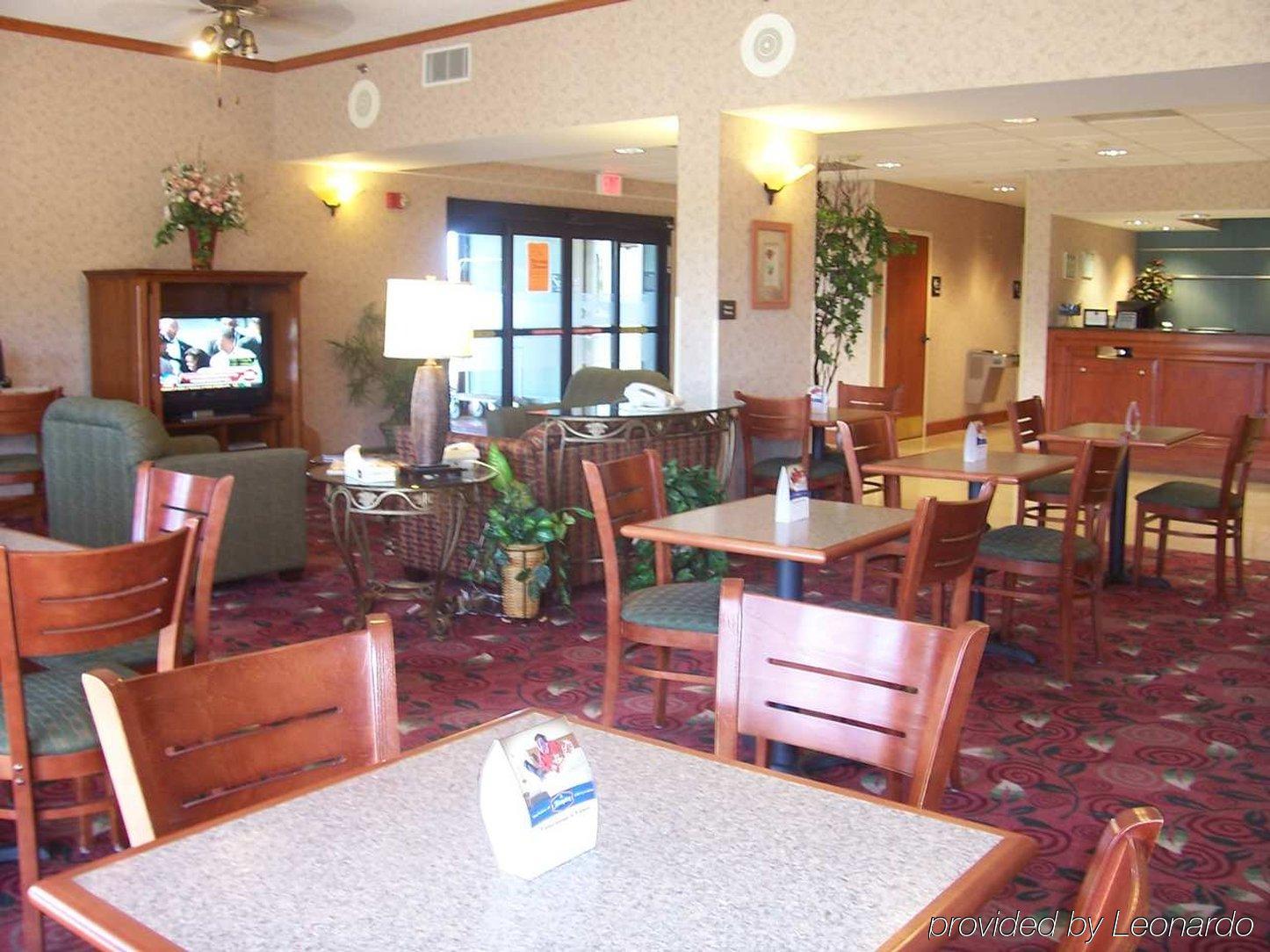 Hampton Inn Брукхейвен Ресторан фото