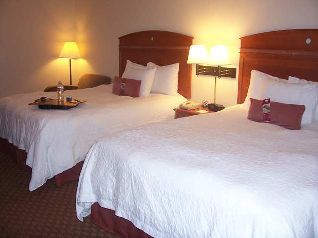 Hampton Inn Брукхейвен Номер фото